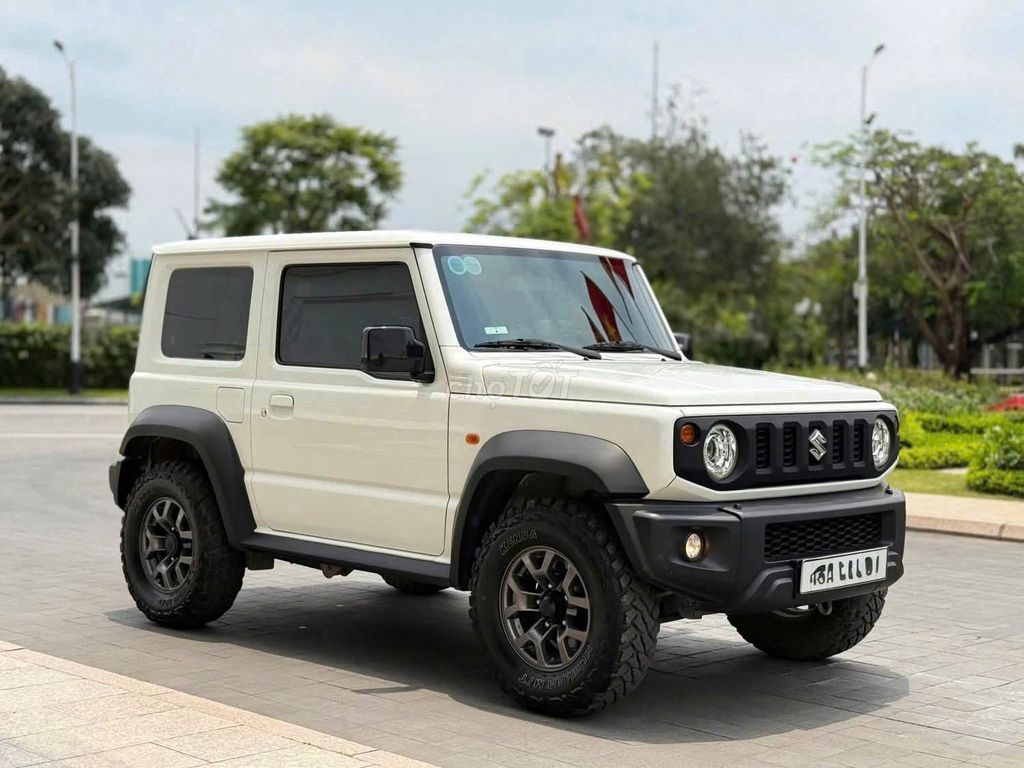 Suzuki Jimny 2024 - ảnh 1