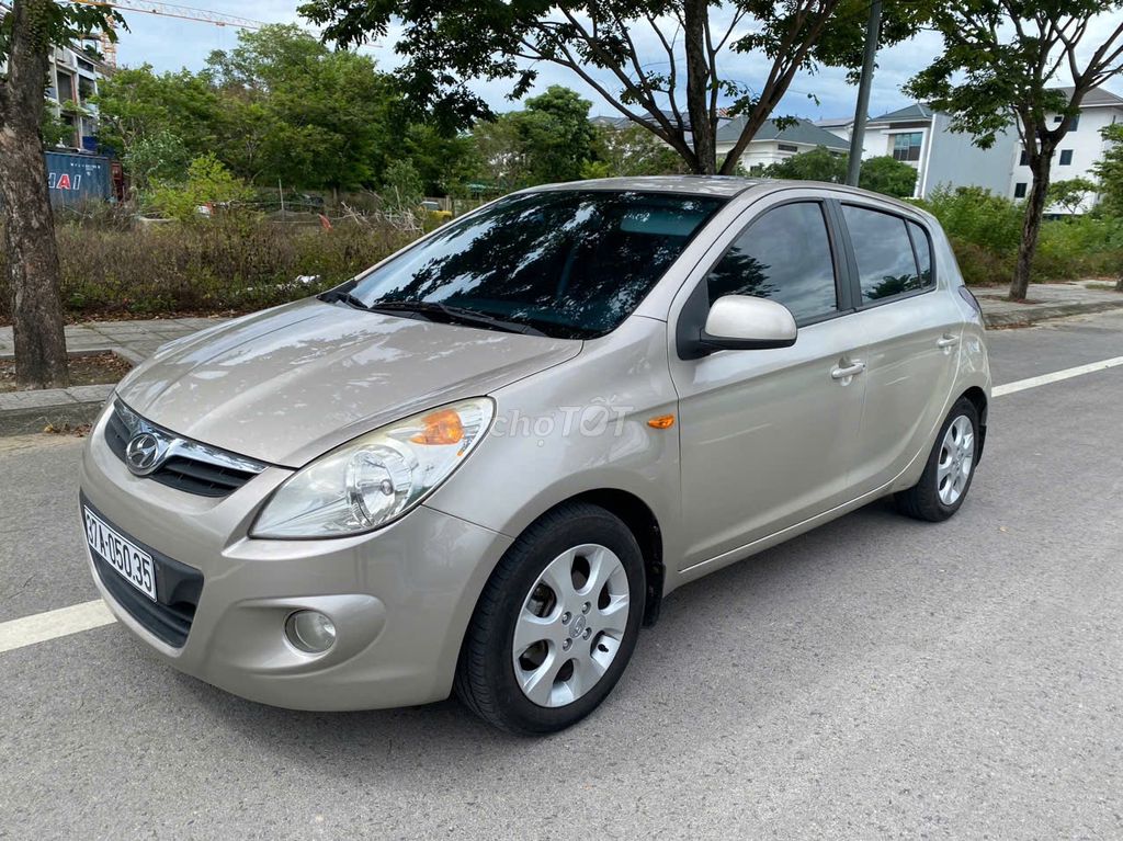 Hyundai i20 2011 - ảnh 3