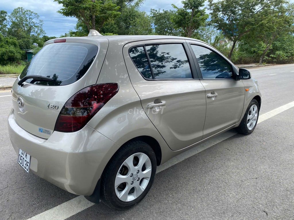 Hyundai i20 2011 - ảnh 5