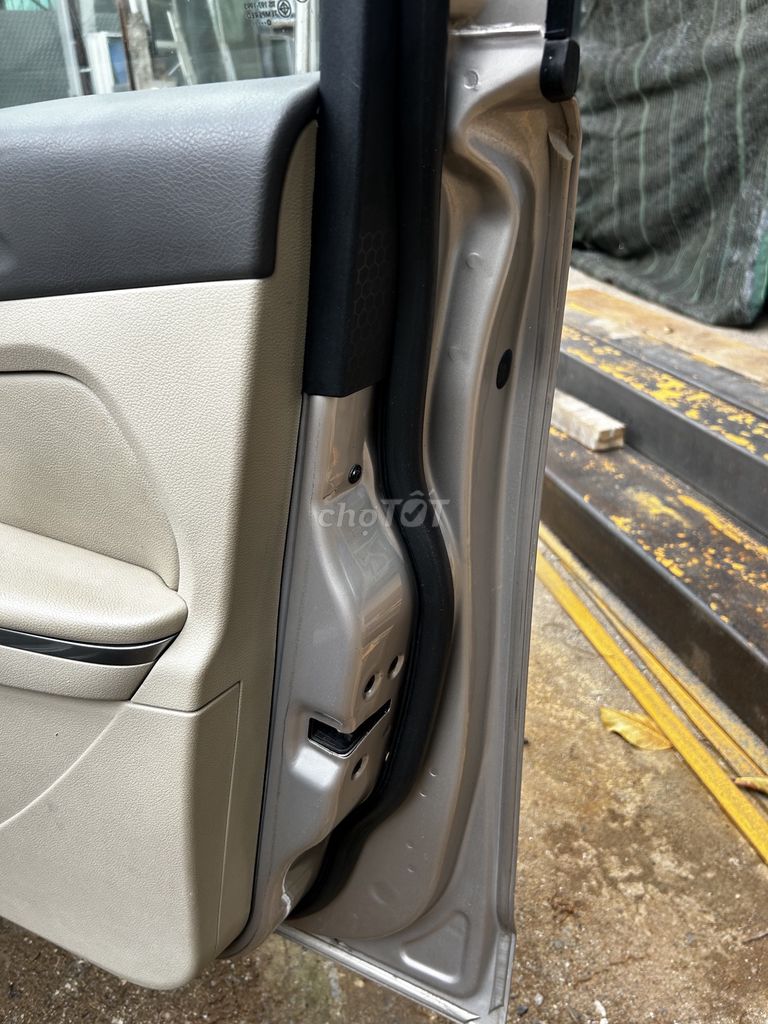 Ford Focus 2011 - ảnh 3