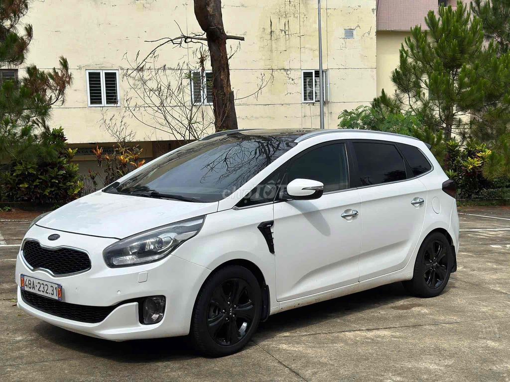 Kia Rondo - ảnh 1