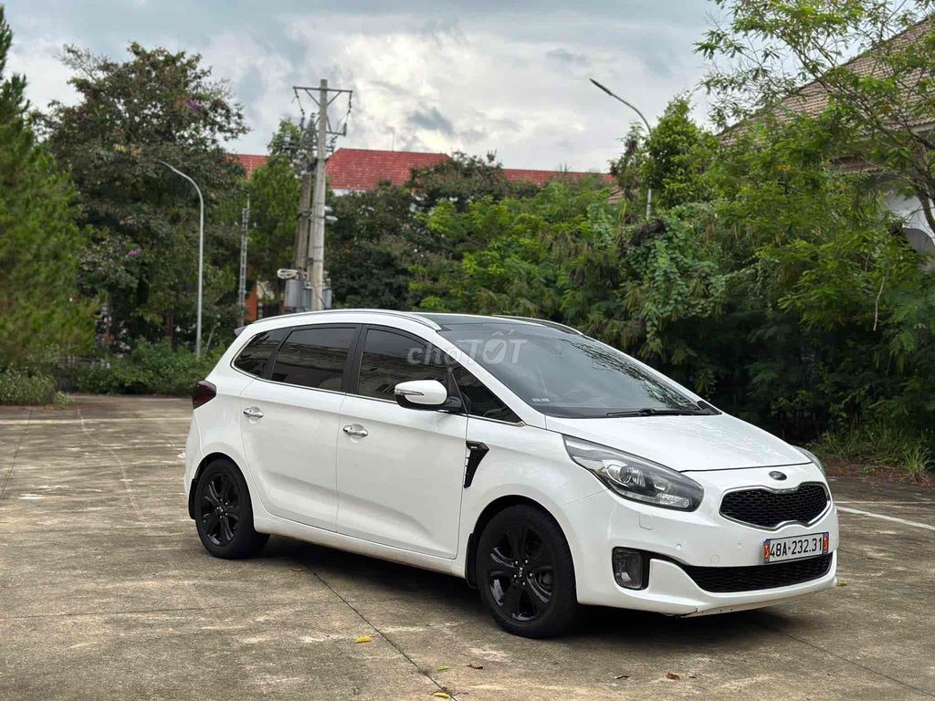 Kia Rondo - ảnh 2
