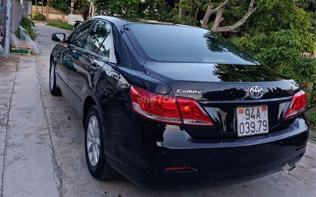 Toyota Camry 2.4G - ảnh 2
