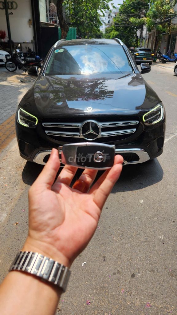 Mercedes-Benz GLC 2021 - ảnh 4