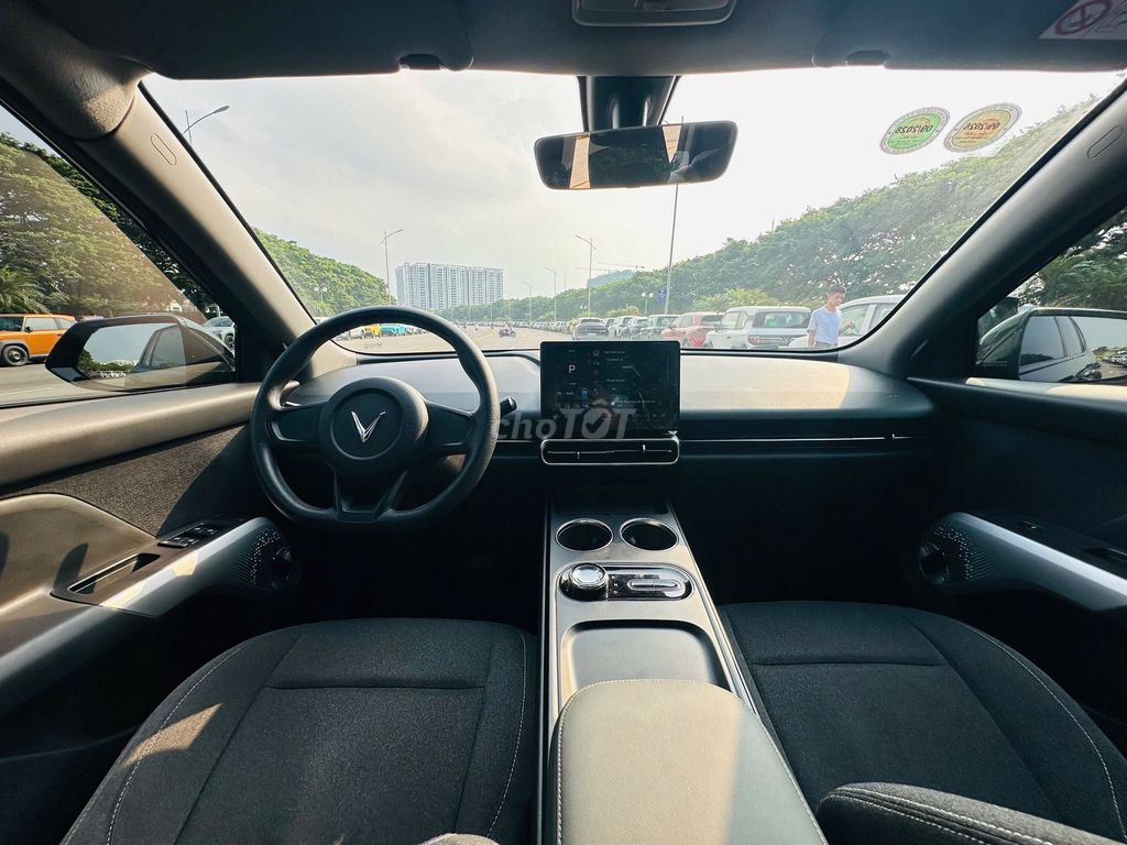 VinFast Limo Green 2025 - ảnh 2