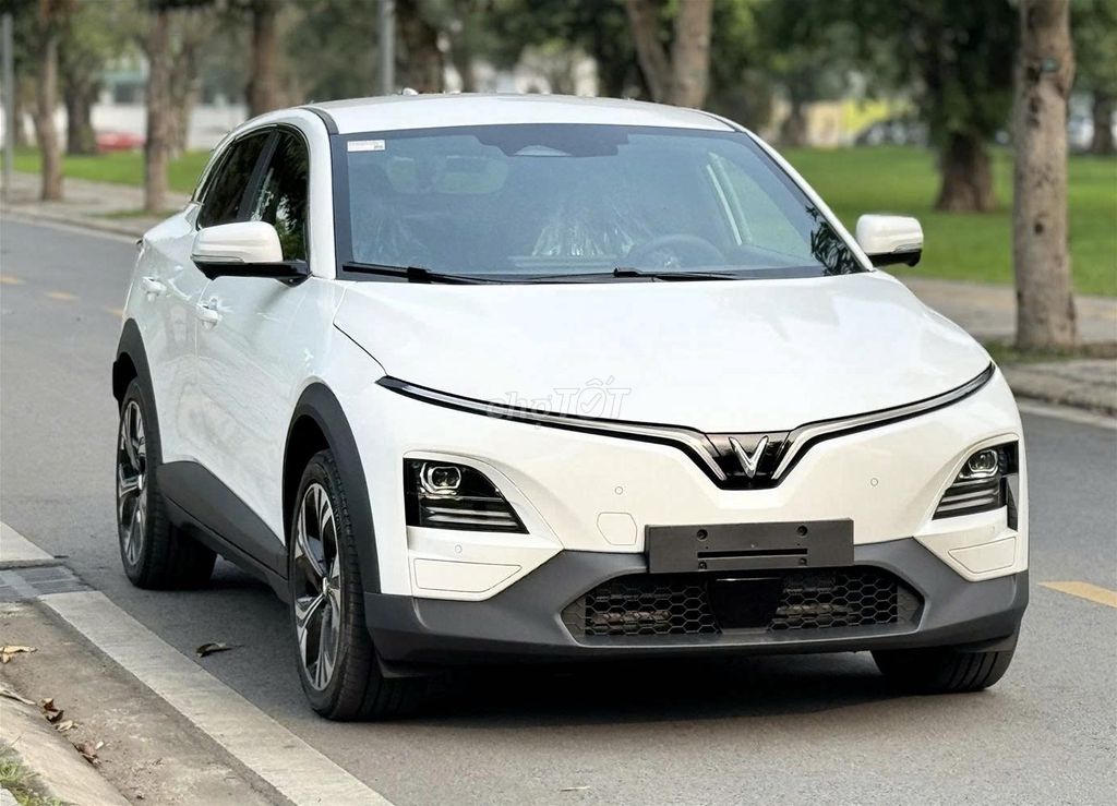 VinFast VF6 - ảnh 1