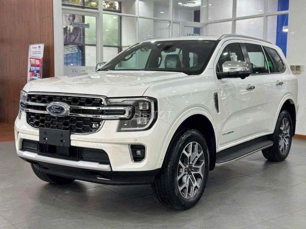 Ford Everest 2026 - ảnh 1