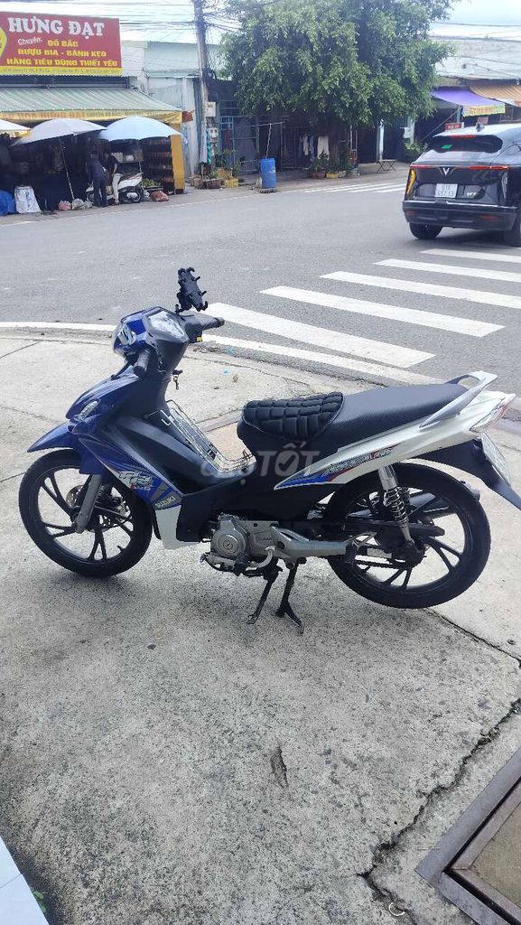 Suzuki Axelo 2013 - ảnh 1