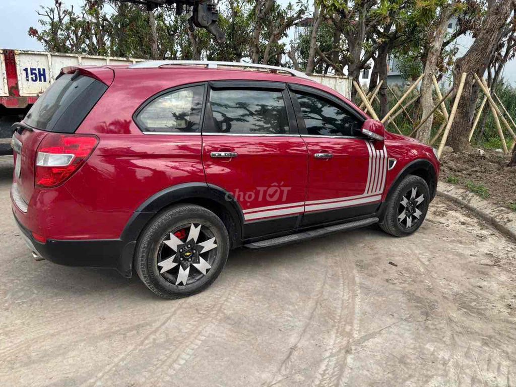 Chevrolet Captiva - ảnh 2