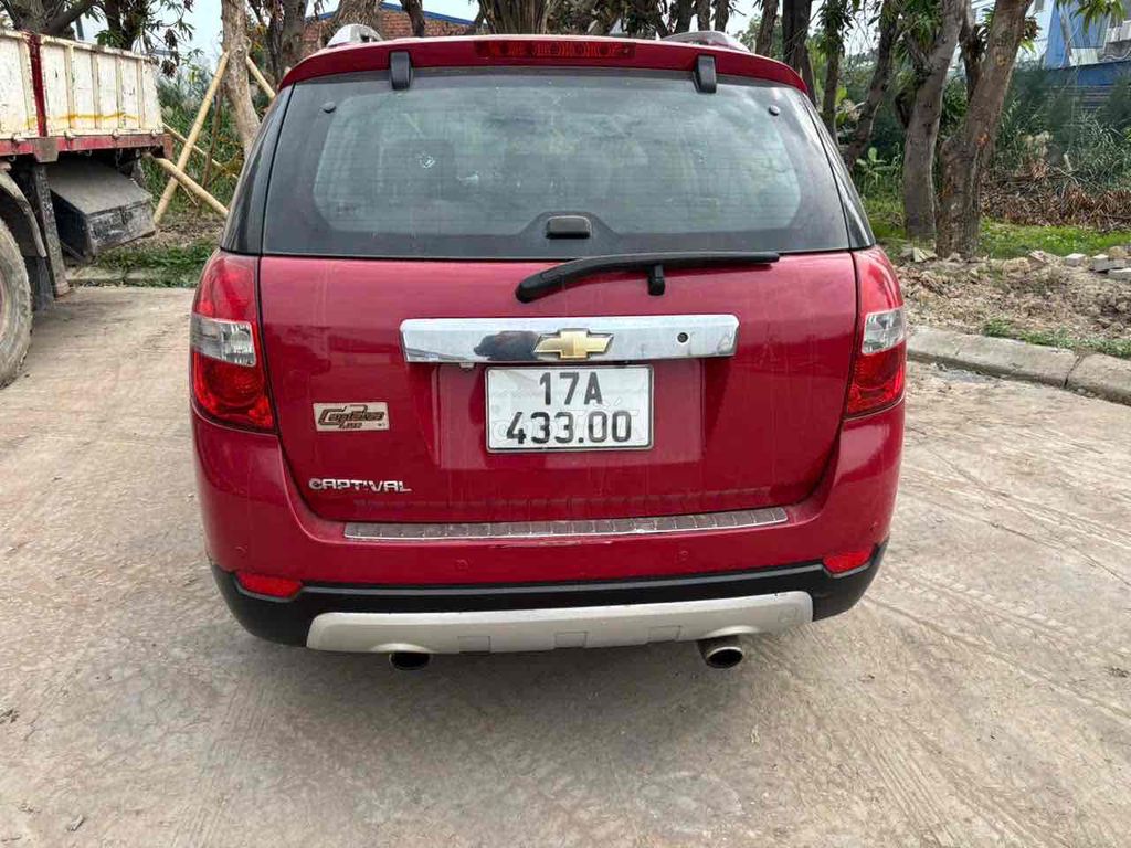 Chevrolet Captiva - ảnh 3