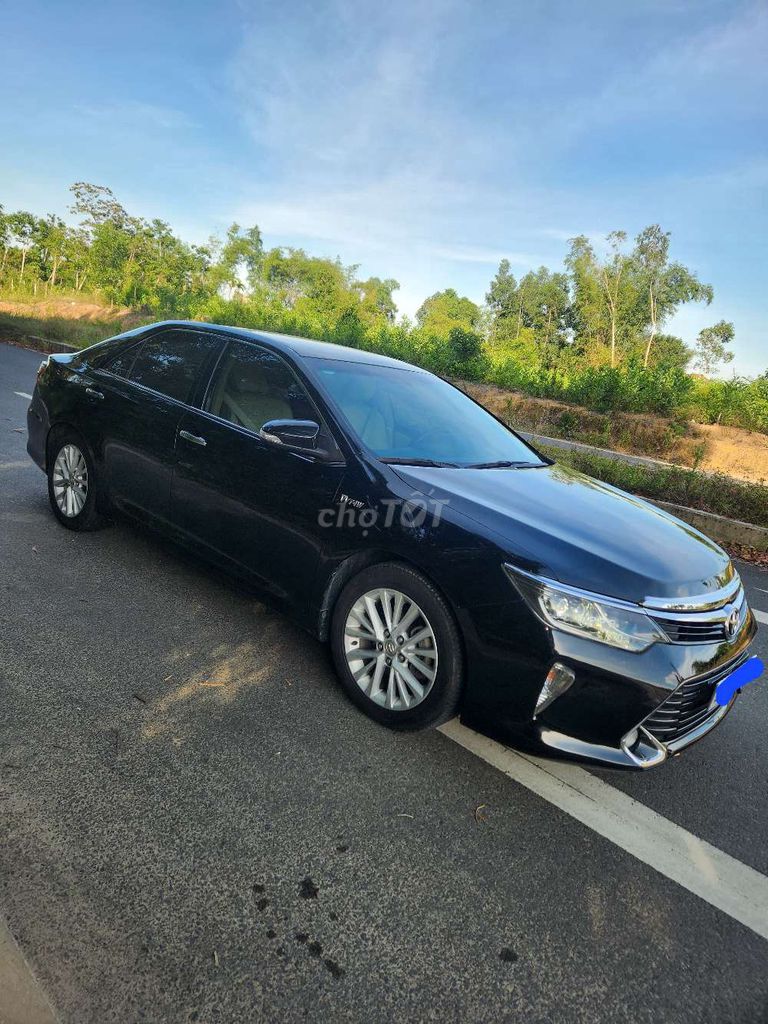 Toyota Camry 2.0E 2017 - ảnh 2