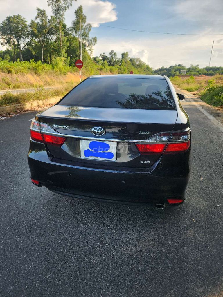 Toyota Camry 2.0E 2017 - ảnh 3