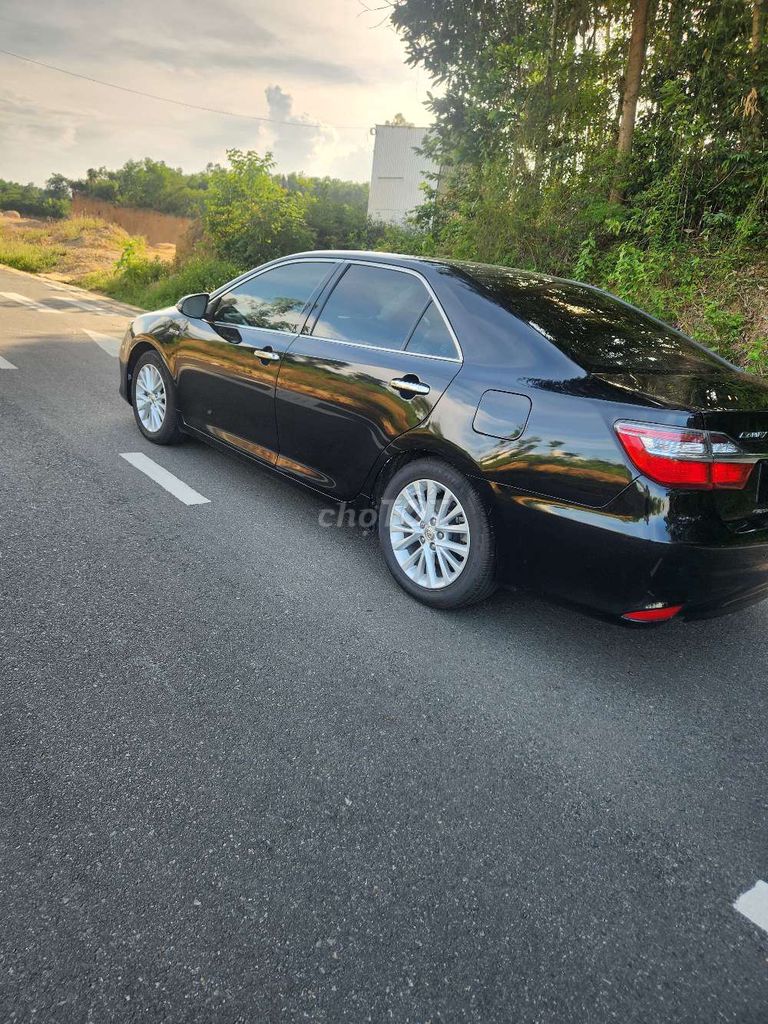 Toyota Camry 2.0E 2017 - ảnh 4