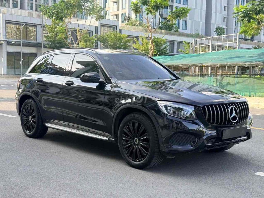Mercedes-Benz 2019 - ảnh 1