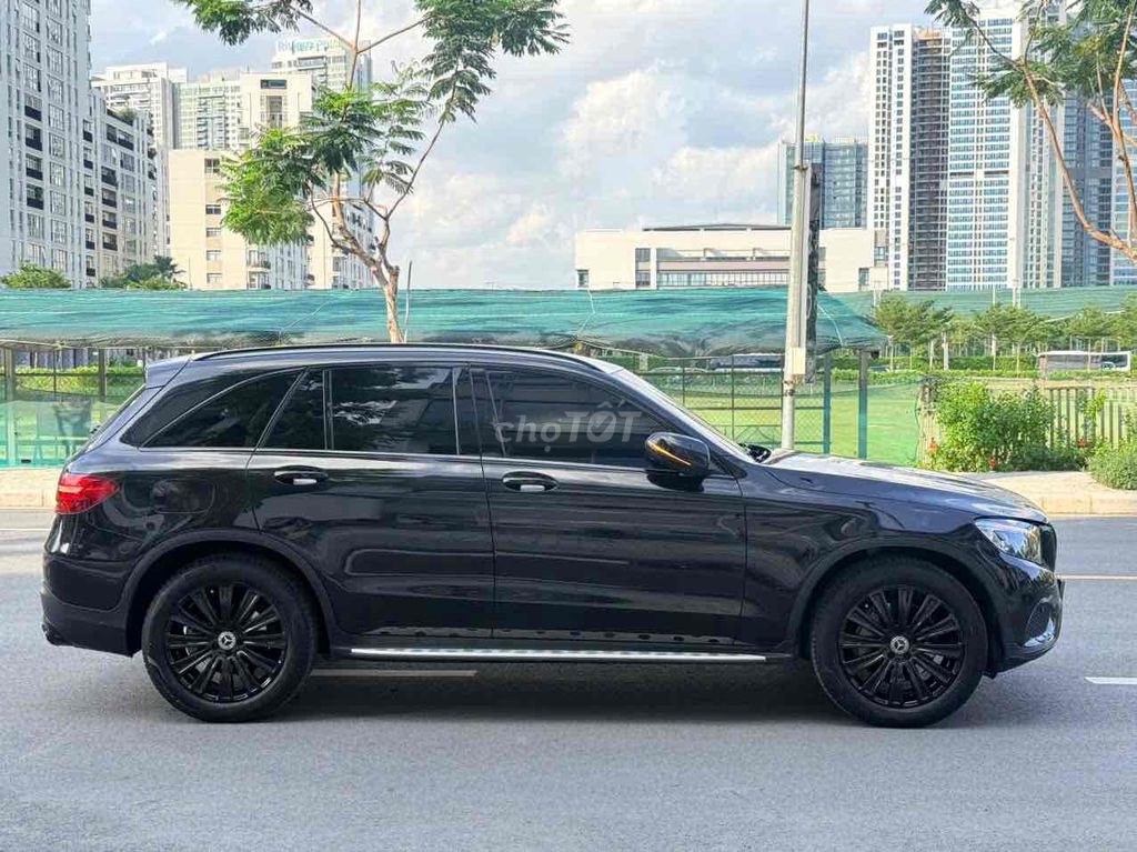Mercedes-Benz 2019 - ảnh 2