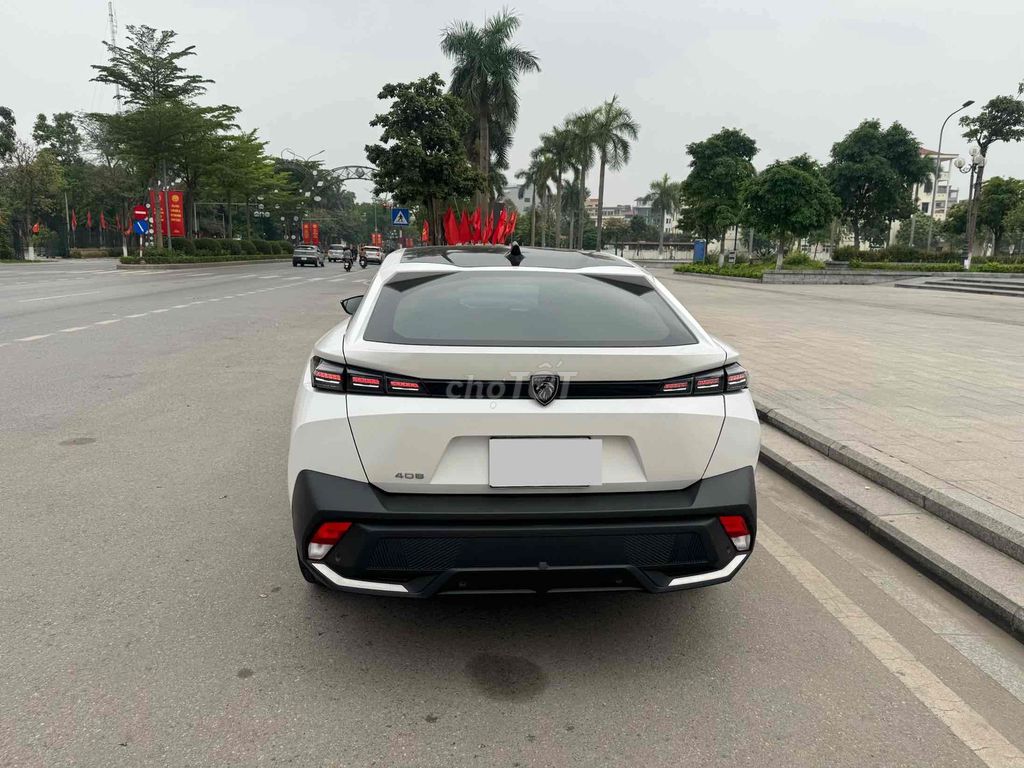Peugeot 408 - ảnh 2