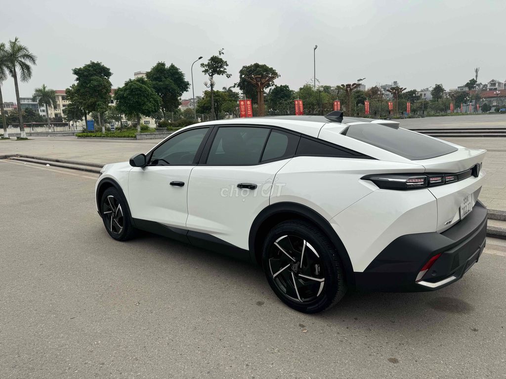 Peugeot 408 - ảnh 3