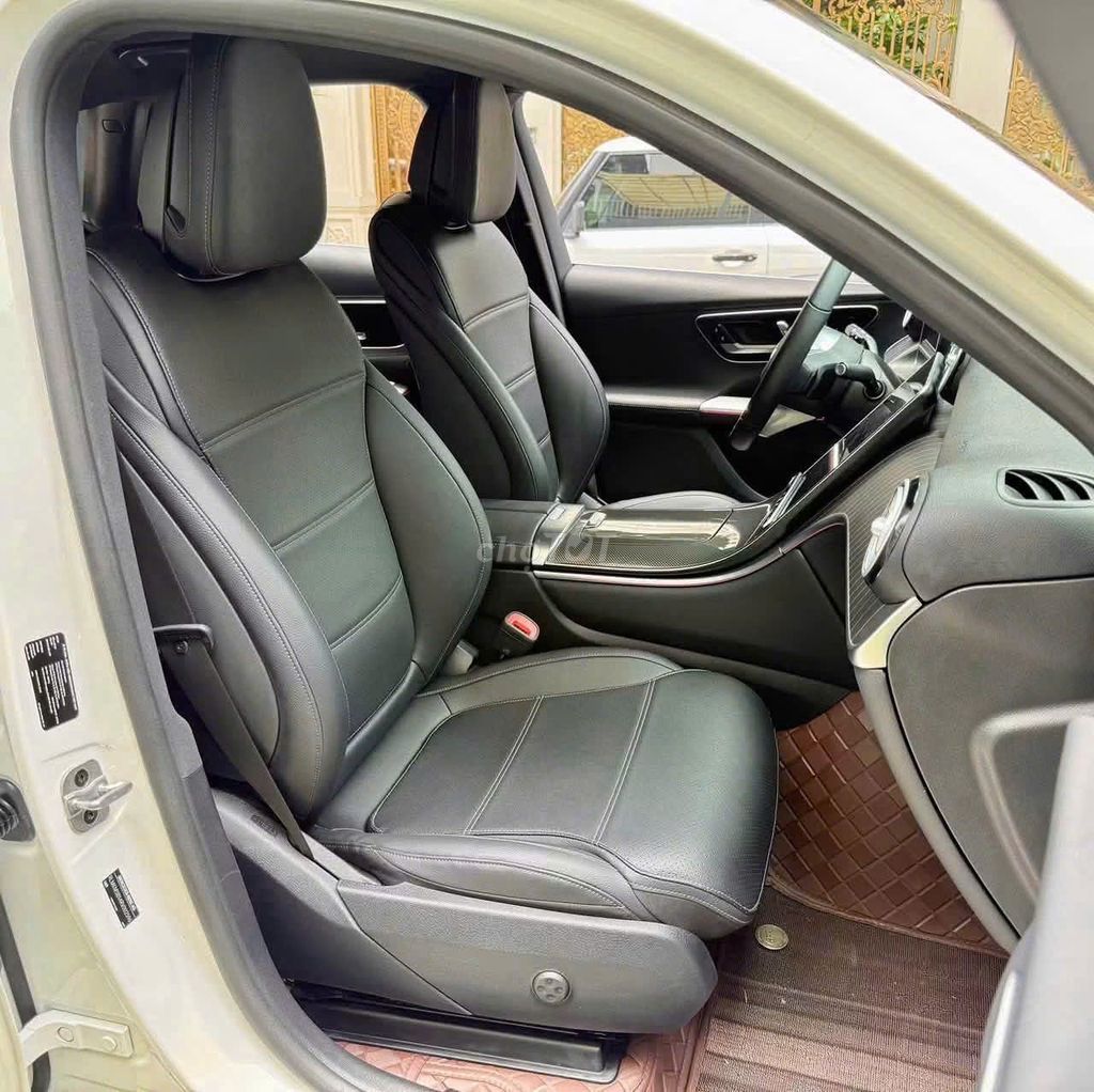 Mercedes-Benz 2024 - ảnh 3