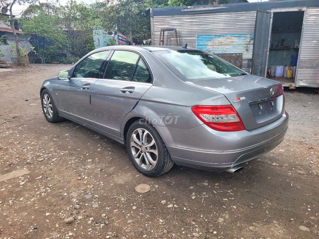 Mercedes-Benz 2010 - ảnh 3