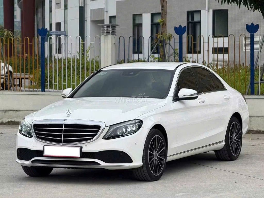 Mercedes-Benz 2021 - ảnh 1