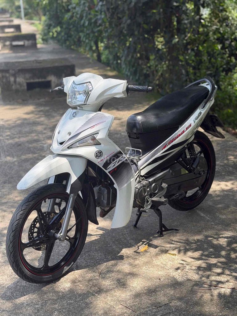 Yamaha Sirius 2015 - ảnh 2