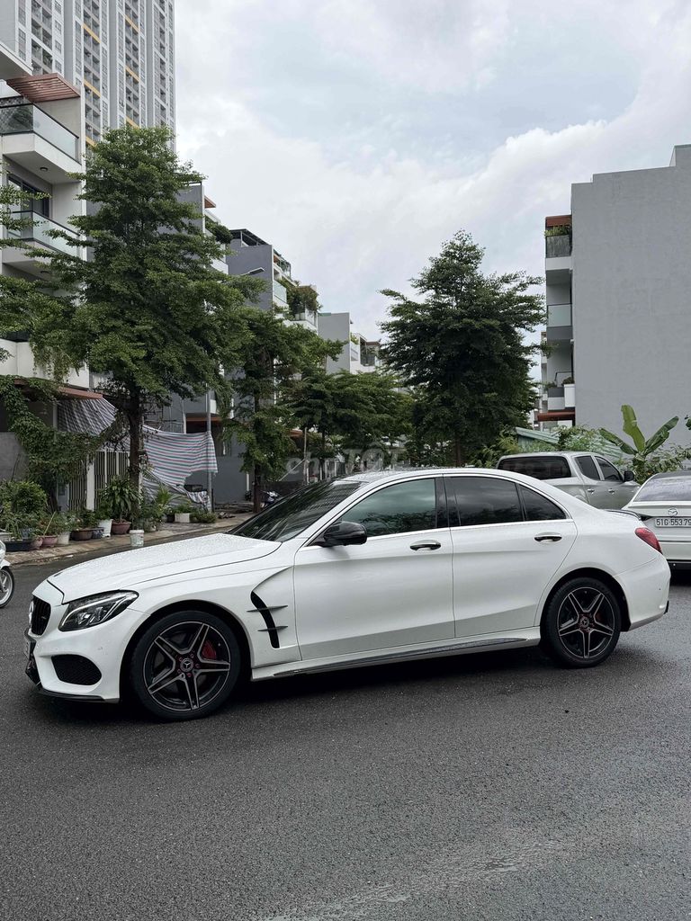 Mercedes-Benz 2017 - ảnh 1