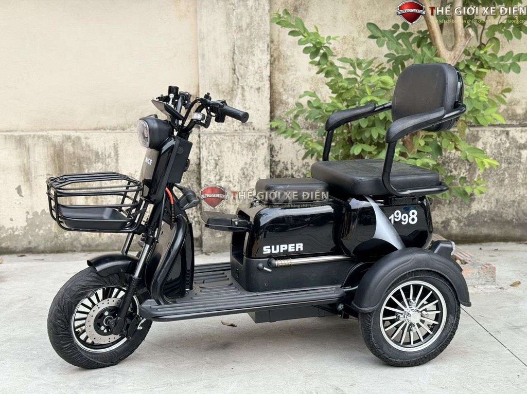 Xe 2024 - ảnh 1
