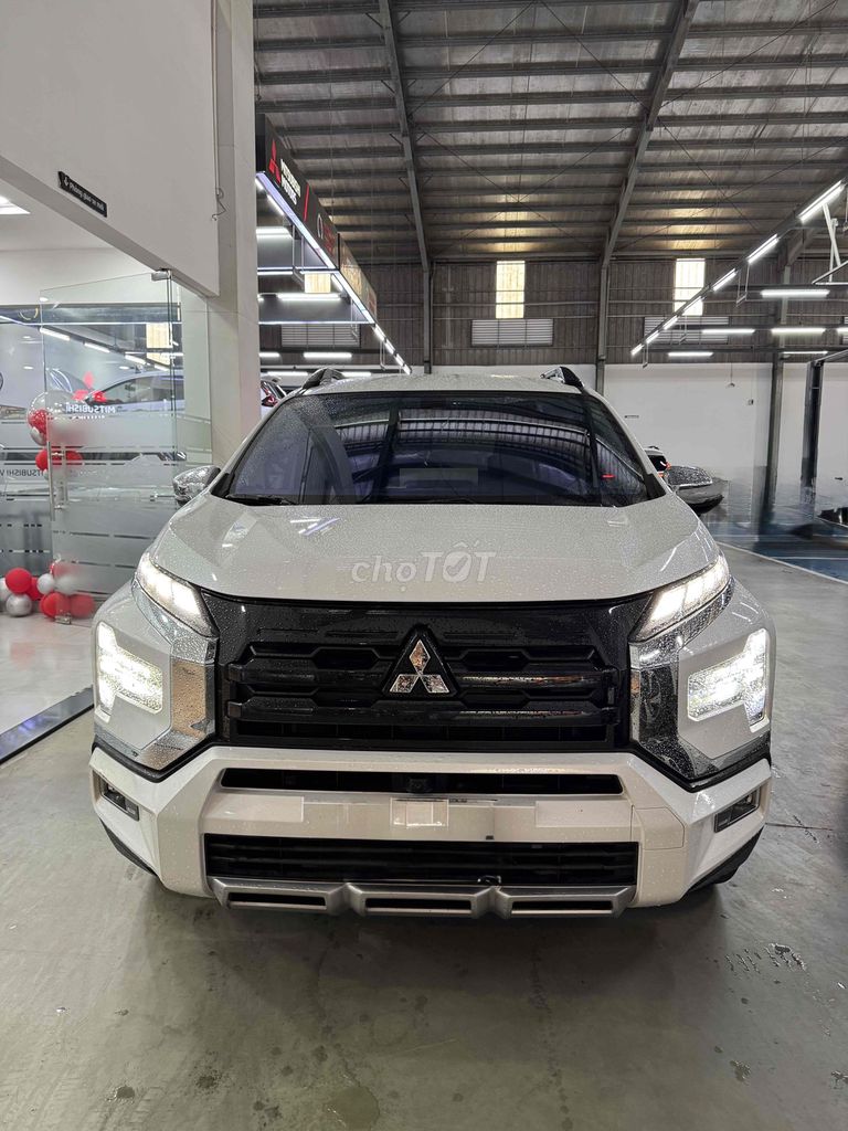 Mitsubishi Xpander Cross 2023 - ảnh 1