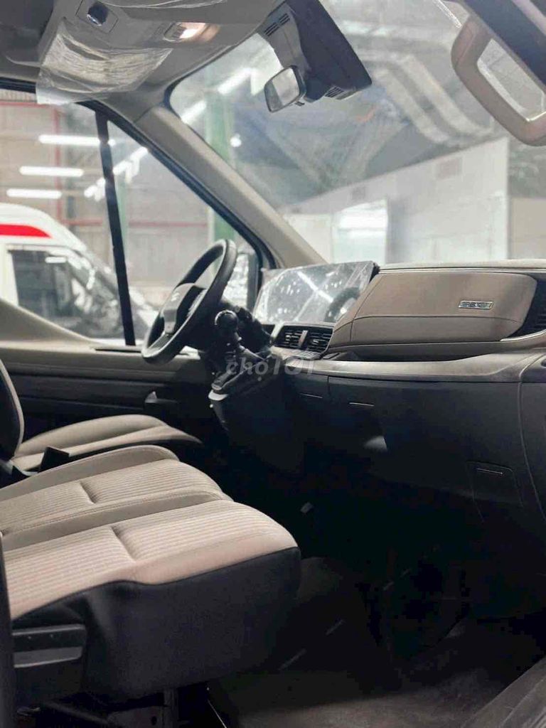 Ford Transit - ảnh 5
