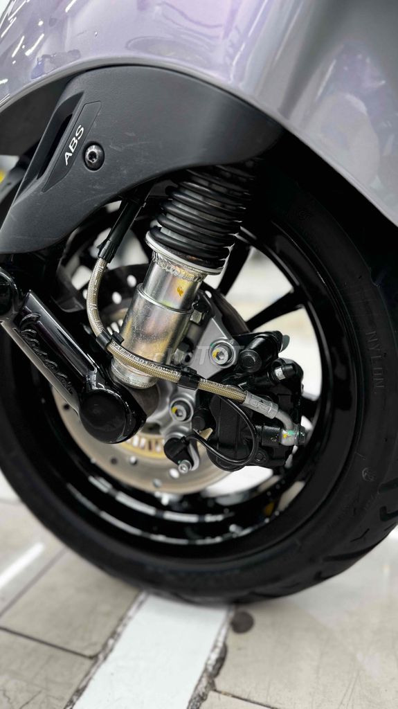 Vespa 2022 - ảnh 4