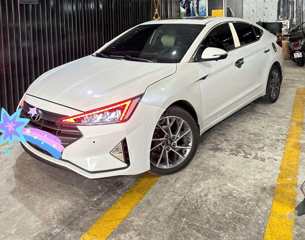 Hyundai Elantra 2020 - ảnh 1