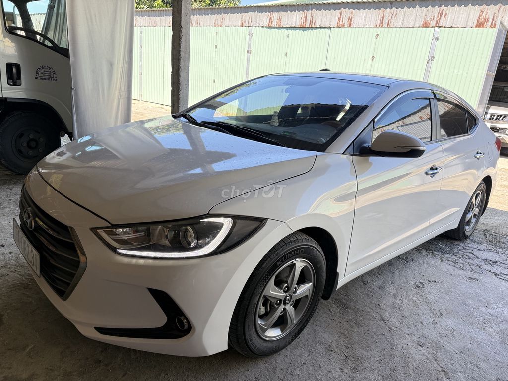 Hyundai Elantra 2018 - ảnh 3