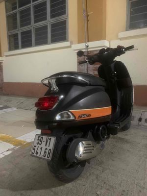 Piaggio Vespa 2012 - ảnh 1