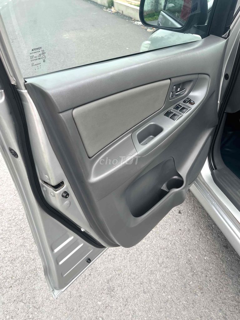 Toyota Innova 2013 - ảnh 4