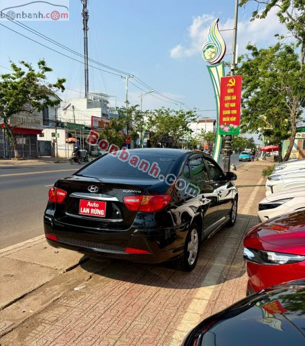 Hyundai Avante 2011 - ảnh 2