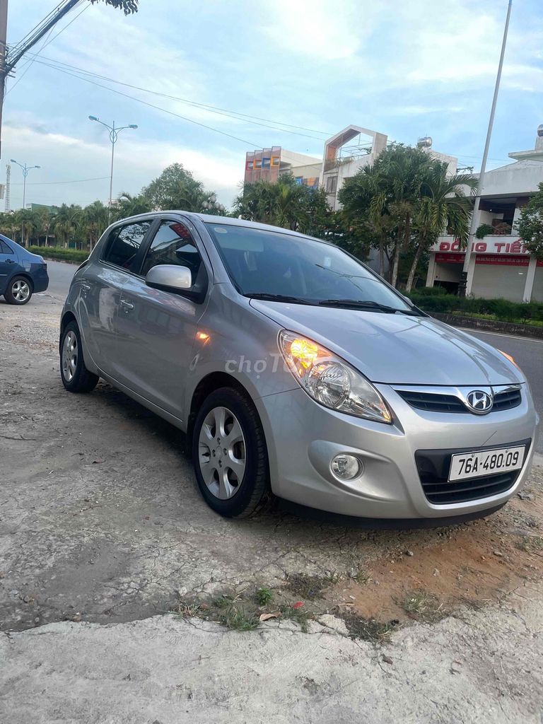 Hyundai i20 - ảnh 1