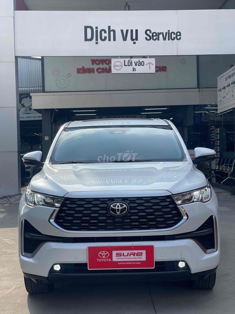 Toyota Innova Cross - ảnh 1