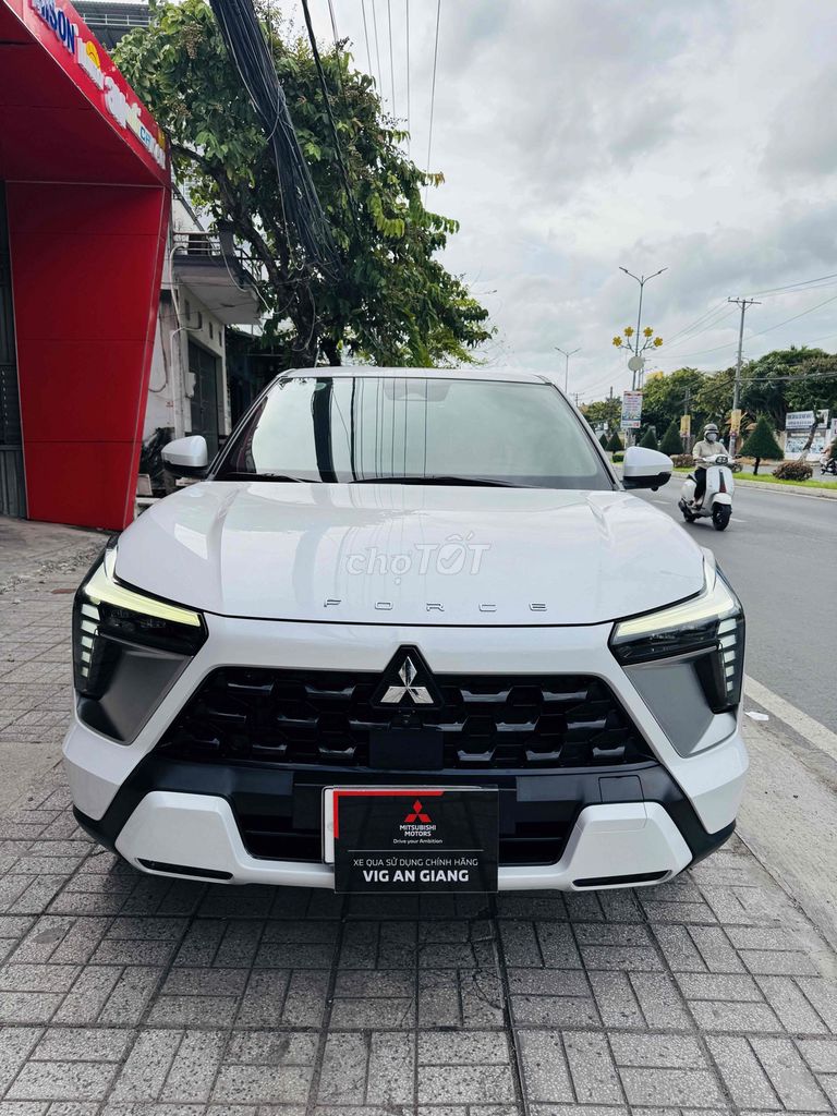 Mitsubishi Xforce Ultimate 2025 - ảnh 1