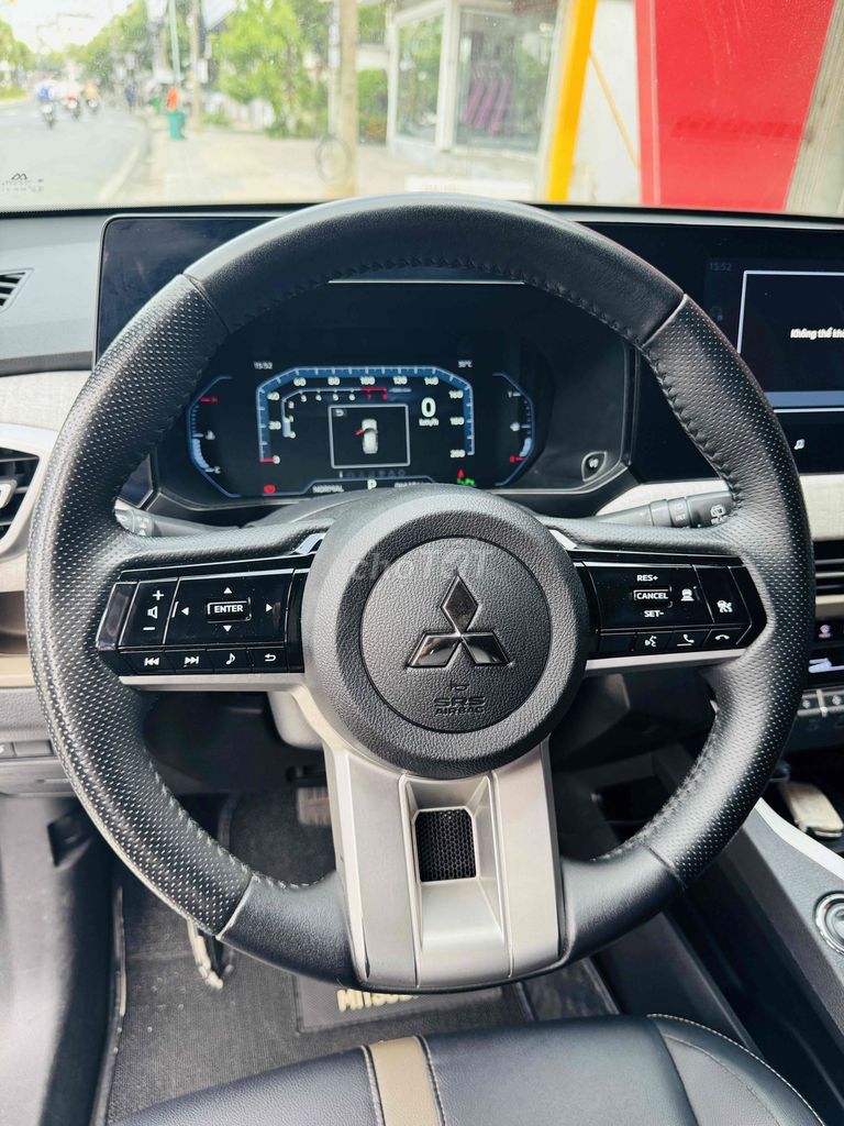 Mitsubishi Xforce Ultimate 2025 - ảnh 5