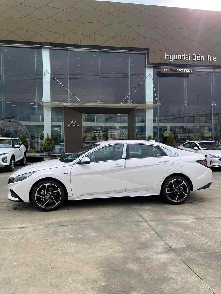 Hyundai 2025 - ảnh 1