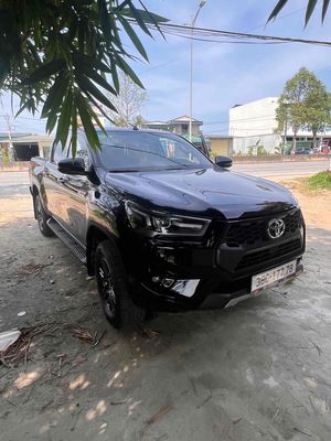 Toyota Hilux 2025 - ảnh 1