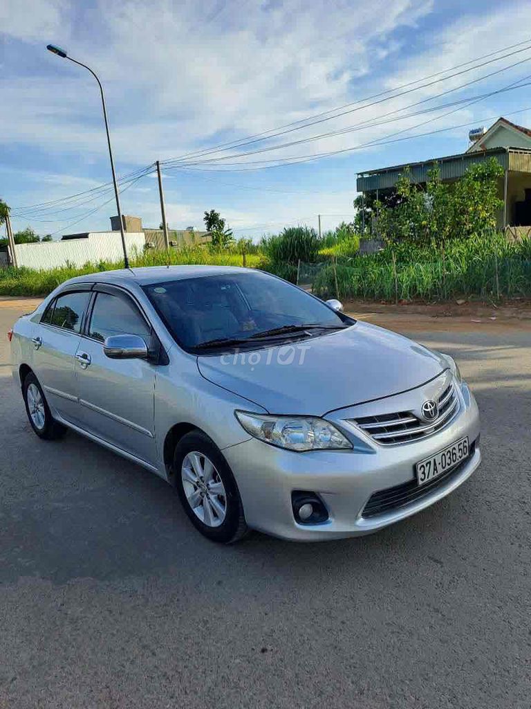 Toyota Corolla Altis 2011 - ảnh 1