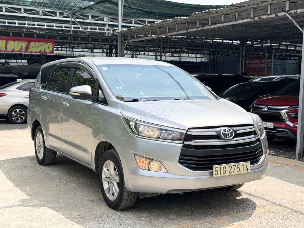 Toyota Innova 2.0E 2017 - ảnh 2