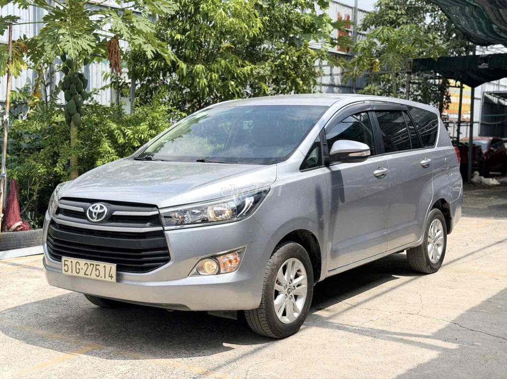 Toyota Innova 2.0E 2017 - ảnh 3
