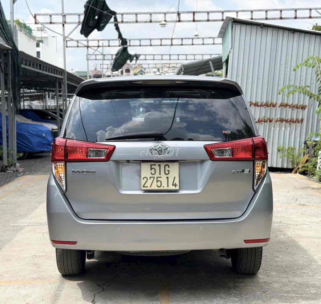 Toyota Innova 2.0E 2017 - ảnh 5