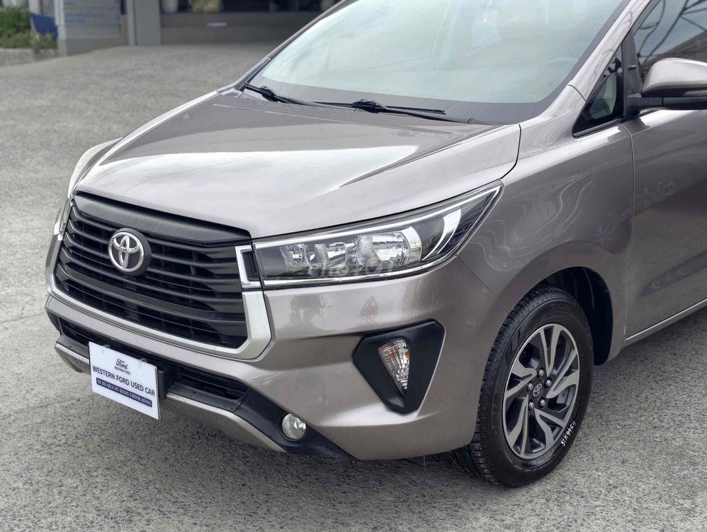 Toyota Innova 2.0E 2021 - ảnh 2