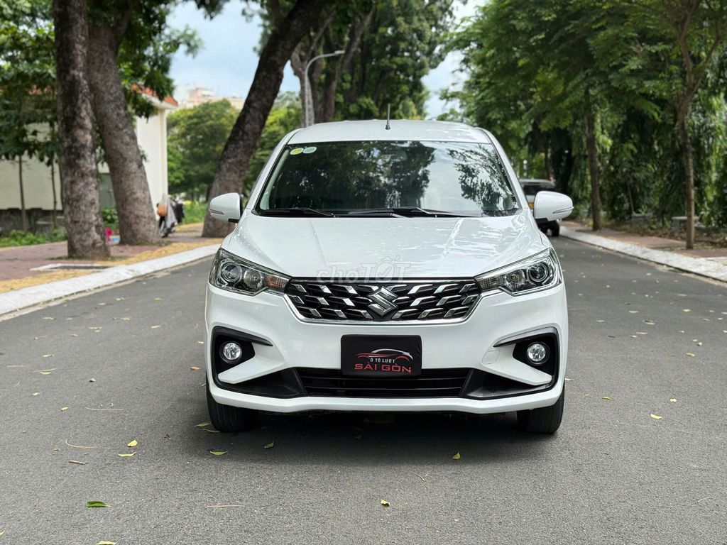 Suzuki Ertiga 2022 - ảnh 1