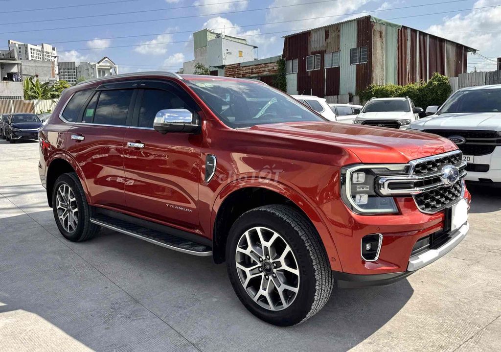 Ford Everest 2022 - ảnh 2