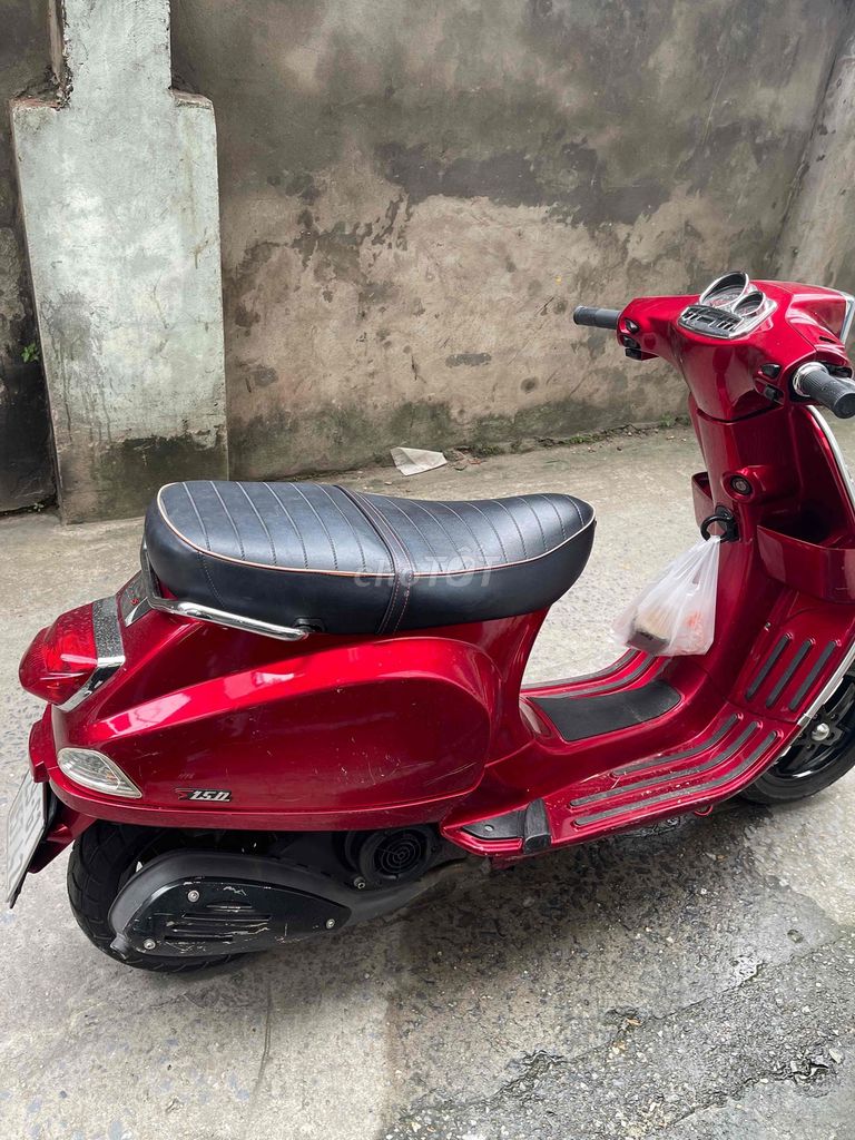 Piaggio Vespa 2011 - ảnh 2