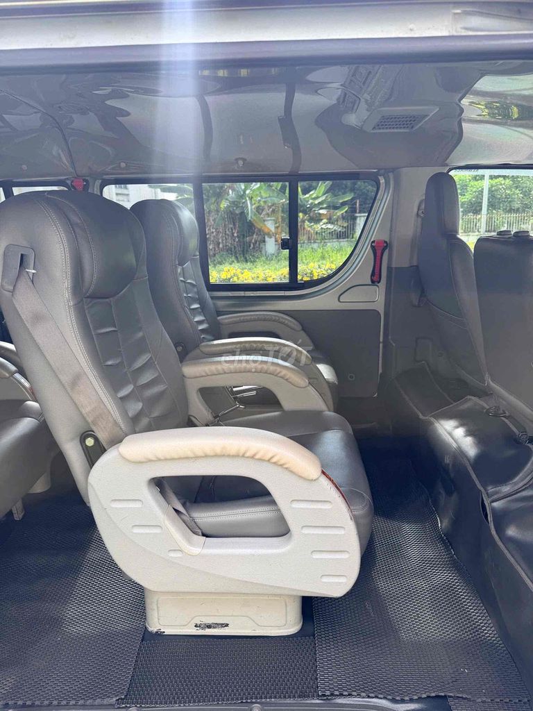 Toyota Hiace 2008 - ảnh 4